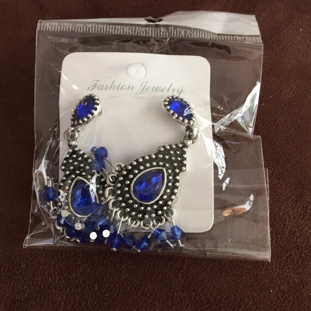 NEW Blue Crystal Chandelier Dangle Earrings Tibetan Silver